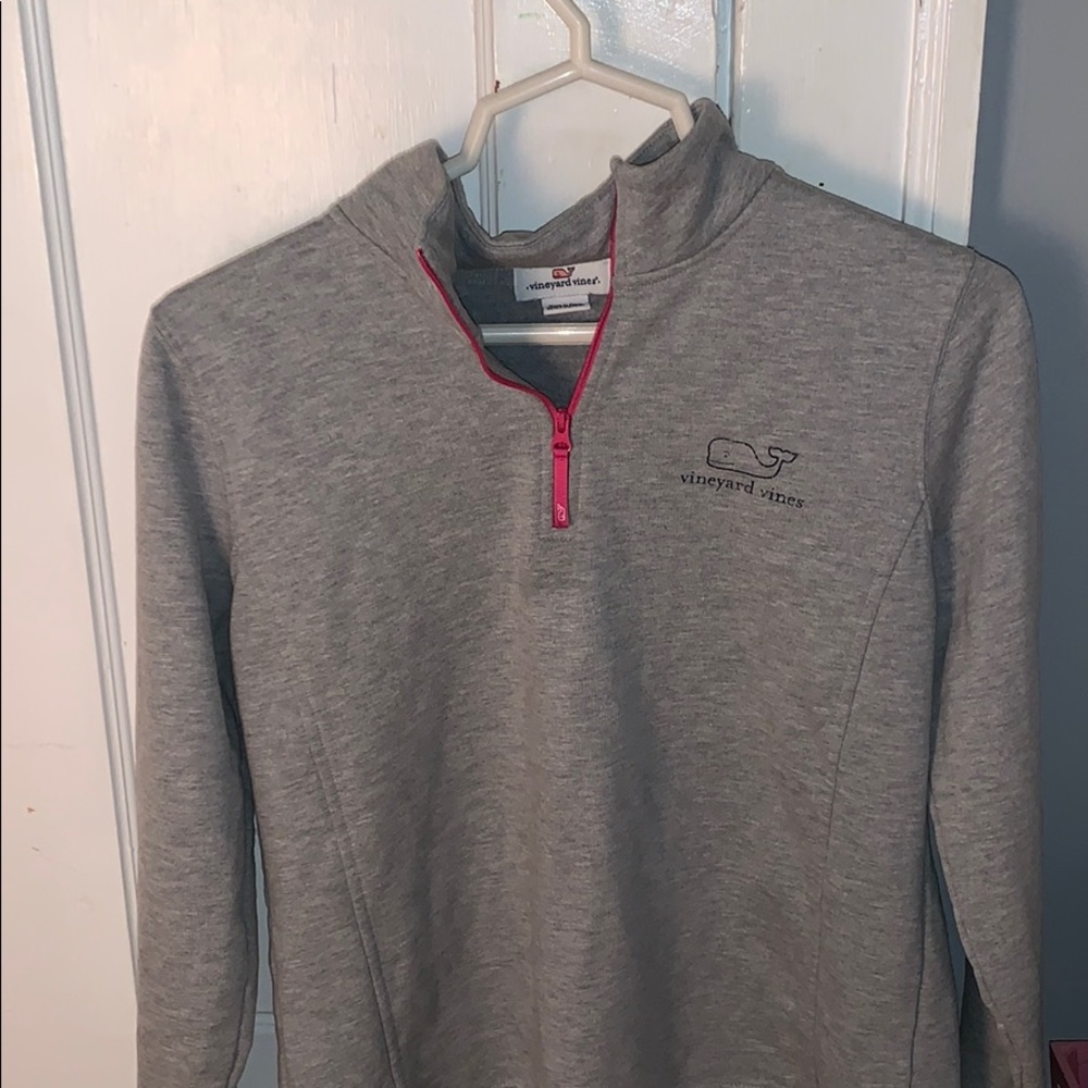 Women’s medium vineyard vine grey zip up pullover